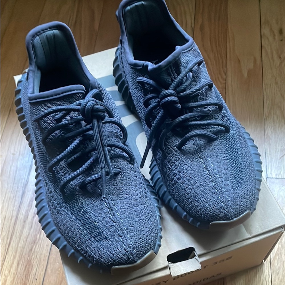 Yeezy Black Sneakers with Knit Upper and Boost Cushioning